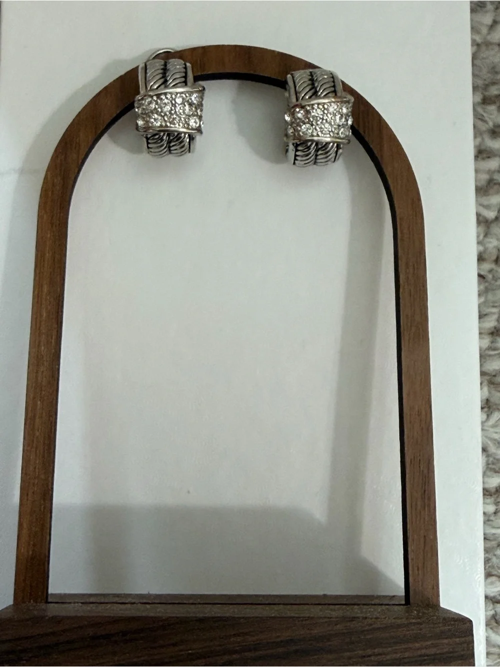 N/A silver tone